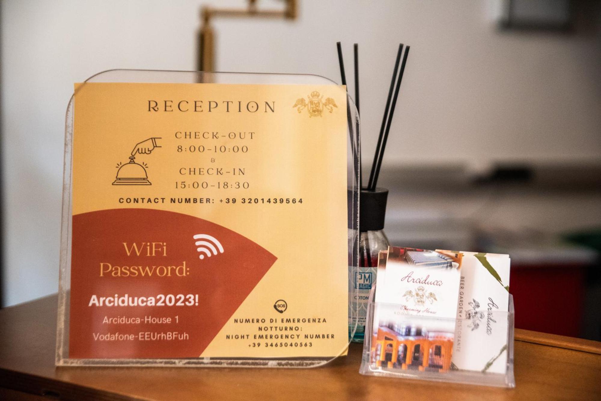 Arciduca Charming House Room & Breakfast Arco Esterno foto