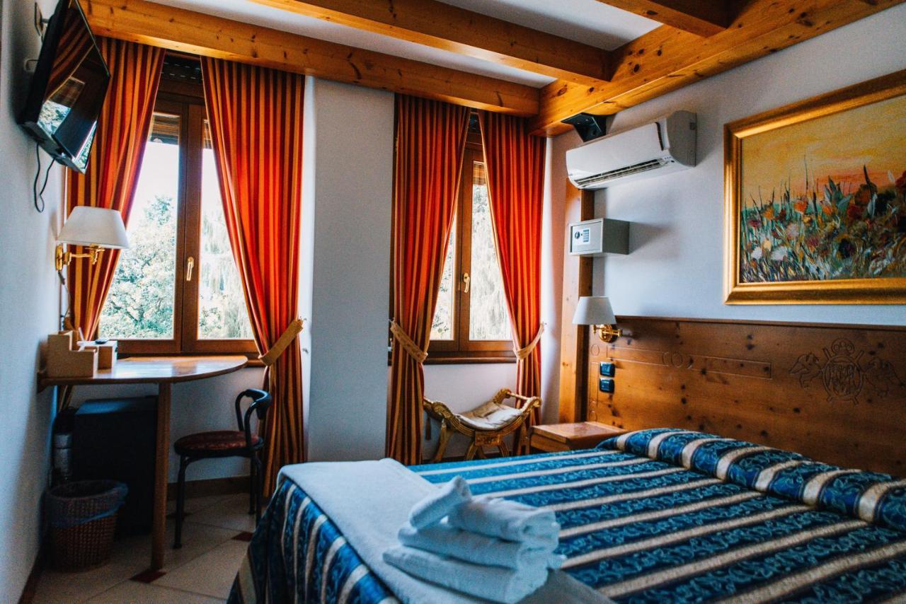 Arciduca Charming House Room & Breakfast Arco Esterno foto